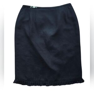 Plaza South Black Skirt With Ruffle Hem And Green Flower Detail Size 8